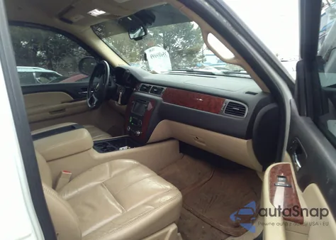 2007 Chevrolet Tahoe Lt из США, поврежденный, VIN 1GNFK13047J384897